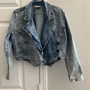 Vintage jean jacket from the 90s, wore only a couple times , size 9